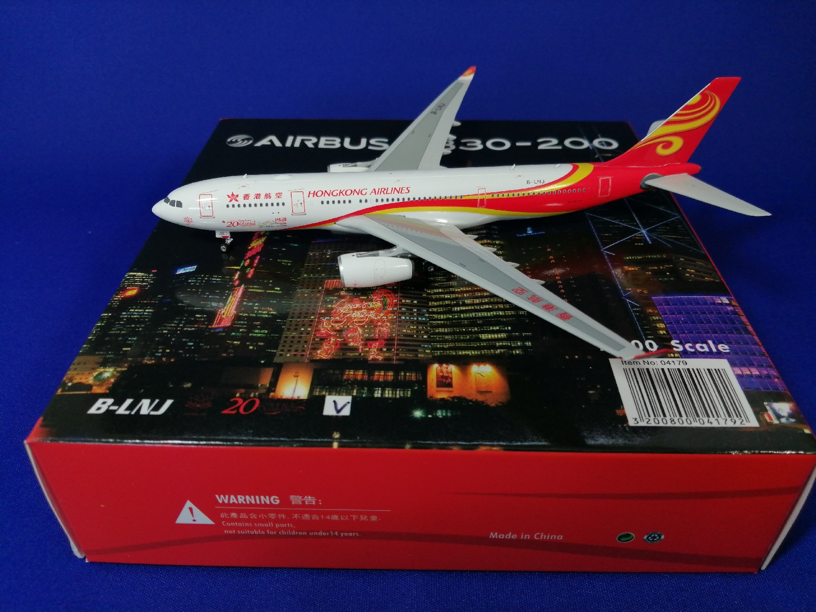 04179 Phoenix HONG KONG AIRLINES / 香港航空 A330-200 20TH B-LNK 1:400 完売しました。