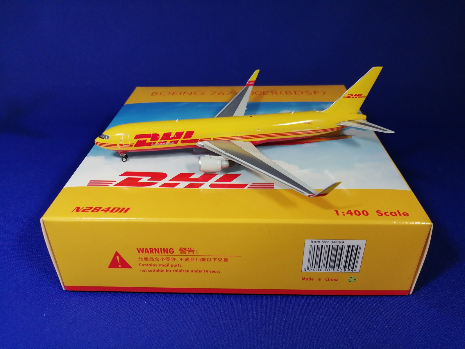 04399 Phoenix DHL / ディーエイチエル B767-300ER N284DH 1:400 完売しました。