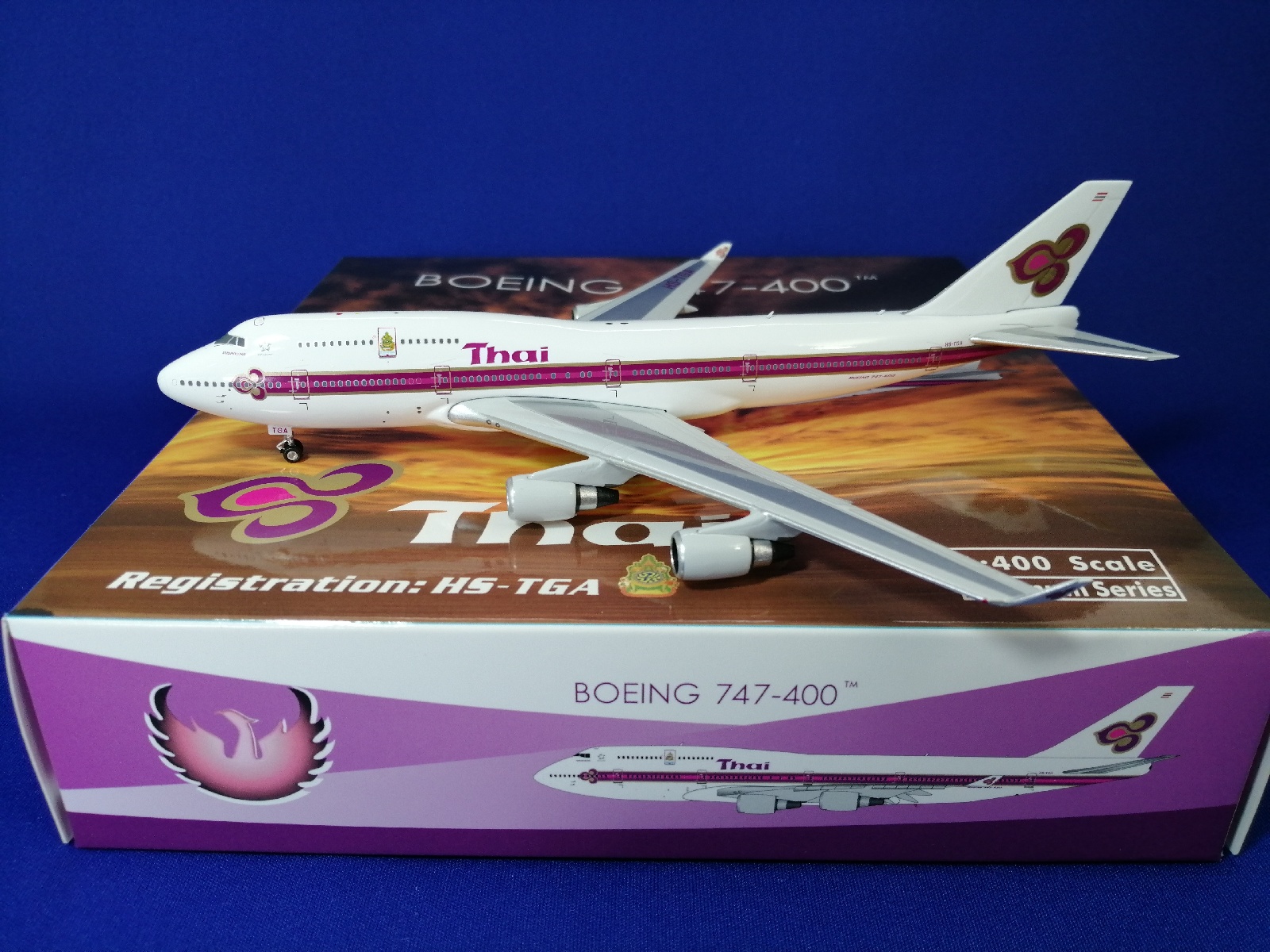 11649 Phoenix Thai / タイ国際航空 Without logo B747-400 HS-TGA 1:400 完売しました。