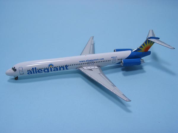 15550 GEMINI JETS ALLEGIANT AIR MD-82 1:400 完売しました。