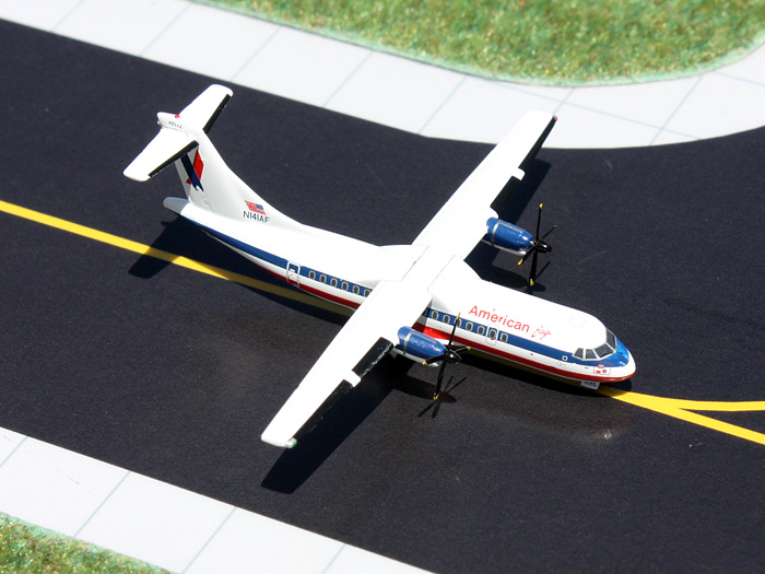 GJ701103 GEMINI JETS American Eagle / アメリカンイーグル ATR-42 N141AE 1:400 完売しました。