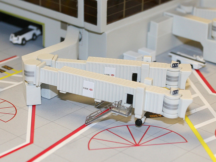 GJARBRDG2 GEMINI JETS 空港アクセサリー 搭乗ブリッジ 大型機用 3個入り 1:400 お取り寄せ