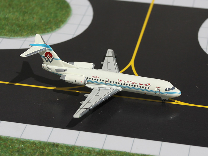 GJ701060 GEMINI JETS America West Airlines / アメリカウエスト航空 F-70 N528YV 1:400 完売しました。