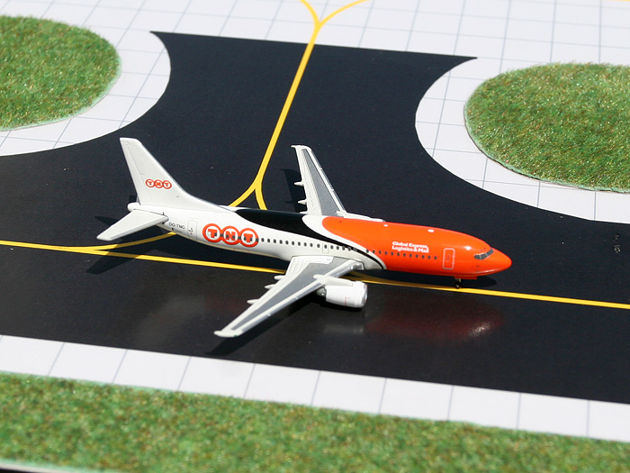 GJ70473 GEMINI JETS TNT / TNTエクスプレス B737-300F OO-TNG 1:400 完売しました。