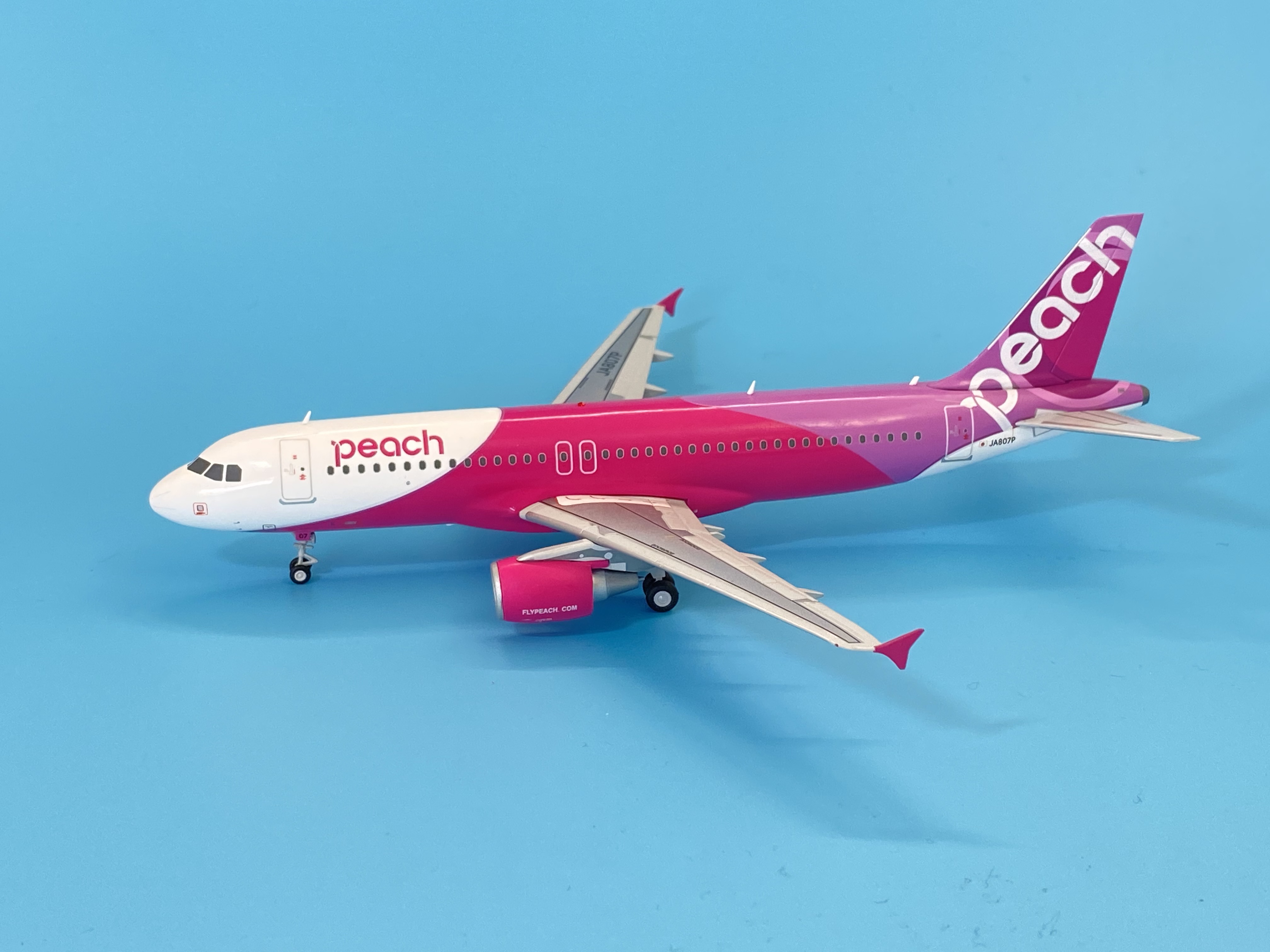 MM20007 GEMINI 200 PEACH / ピーチアビエーション ピーチ航空 A320 JA807P 7号機 1:200 完売しました。