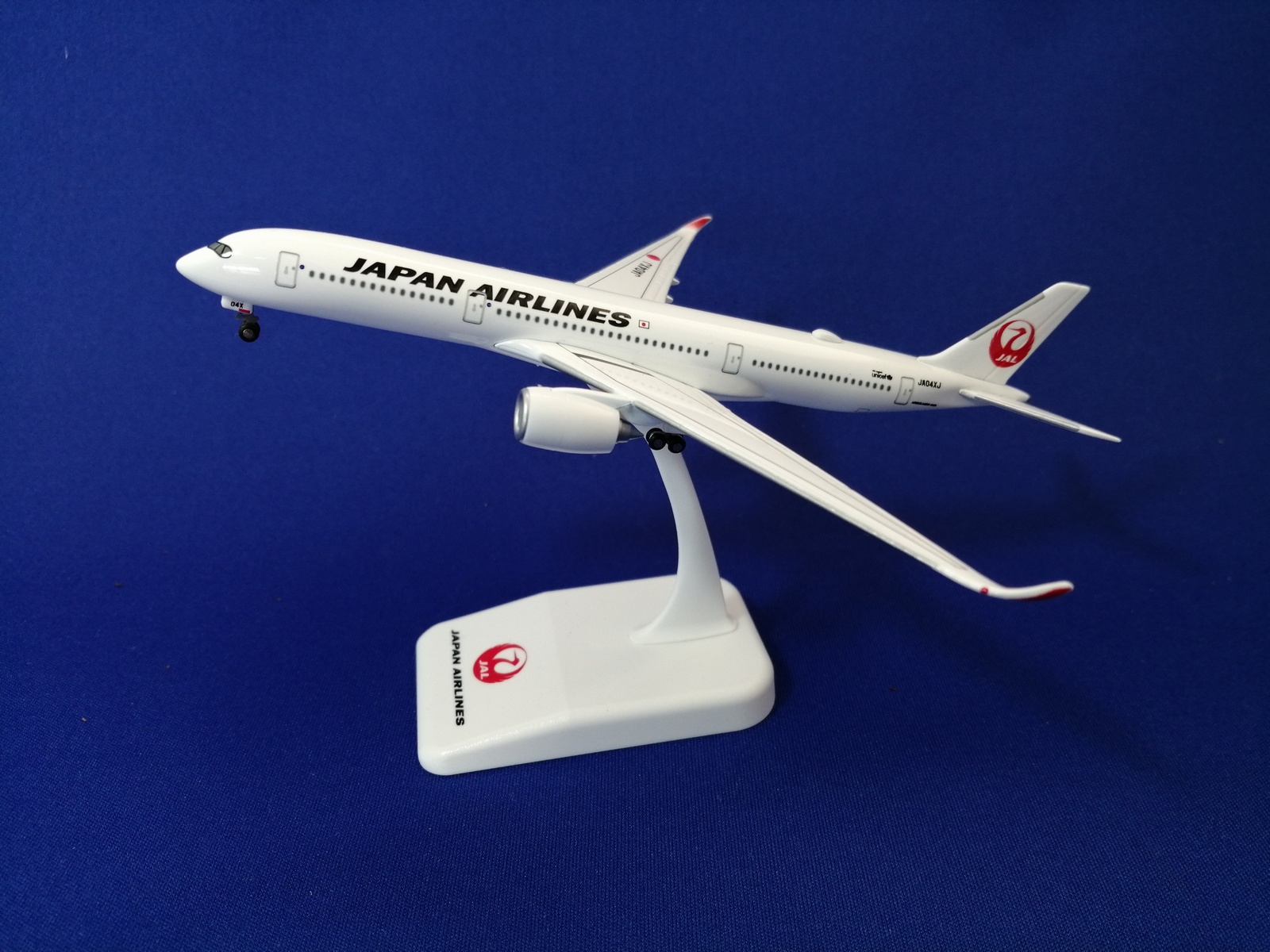 BJE3055 JALUX企画品 JAL / 日本航空 A350-900 JA04XJ 1:500 完売しました。