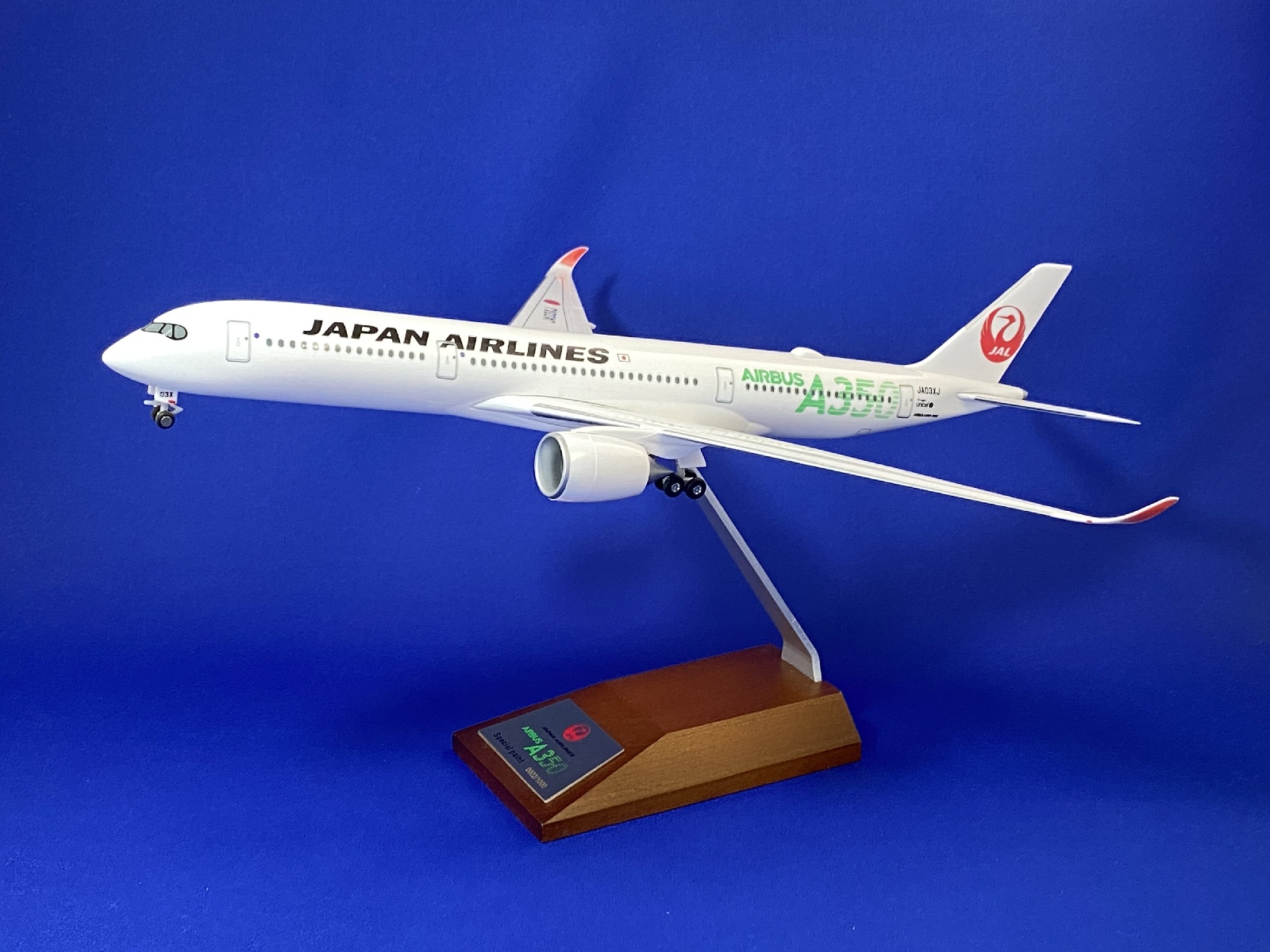 BJQ2032 JALUX企画品 JAL / 日本航空 A350-900 JA03XJ 1:200 完売しました。