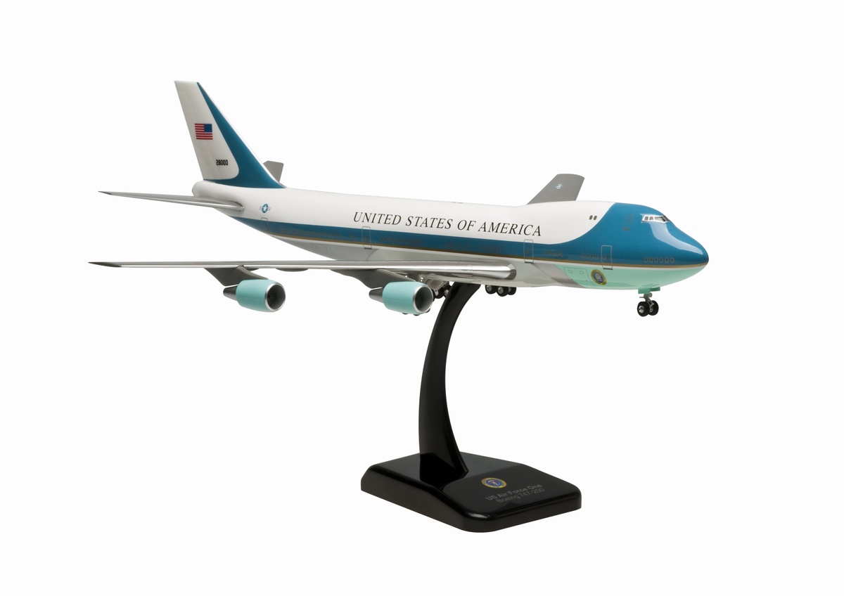 2049GA Hogan Air Force One / エアフォースⅠ 大統領専用機 B747-200 28000 1:200 完売しました。