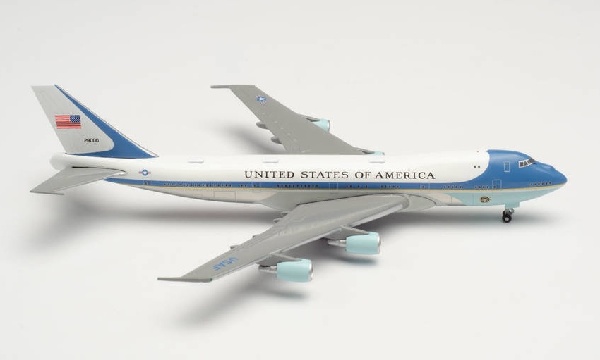 502511-003 Herpa Air Force One / エアフォースⅠ 大統領専用機 VC-25(B747-200) 82-8000 1:500 完売しました。