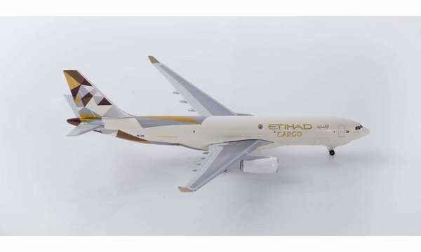 532716 Herpa ETIHAD CARGO / エティハド航空 A330-200F 1:500 完売しました。