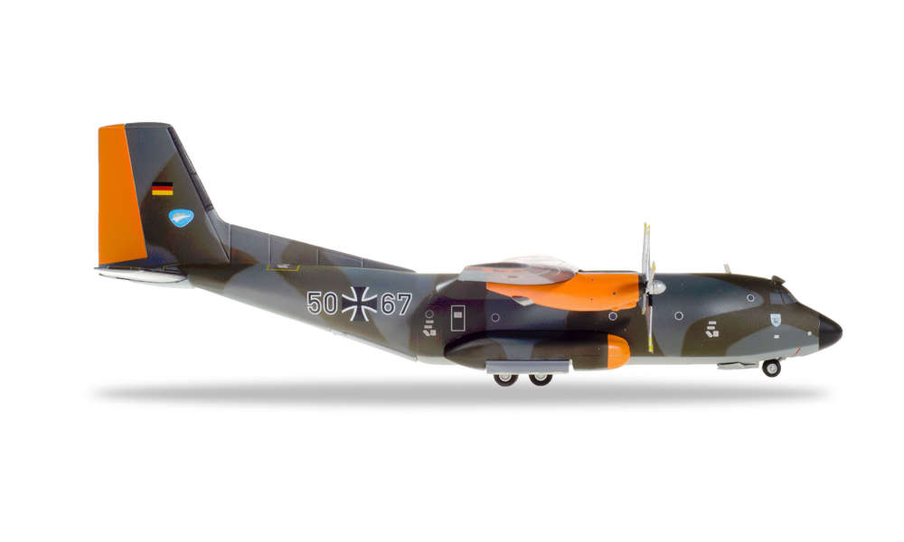 559560 Herpa ドイツ空軍 C-160 LTG63 ホーン航空基地 1:200 お取り寄せ