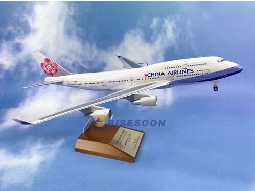 B18215 EVER RISE China Airlines / 中華航空  B747-400 B-18215 1:200 完売しました。