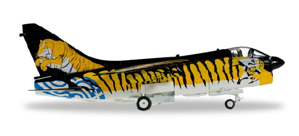580014 Herpa ギリシャ空軍 A-7E 335th Tiger Meet 1:72 完売しました。