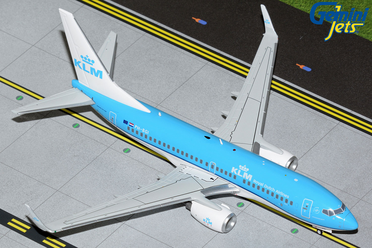G2KLM986F GEMINI 200 KLM B737-700W B737-700W flaps down PH-BGI 1:200 お取り寄せ