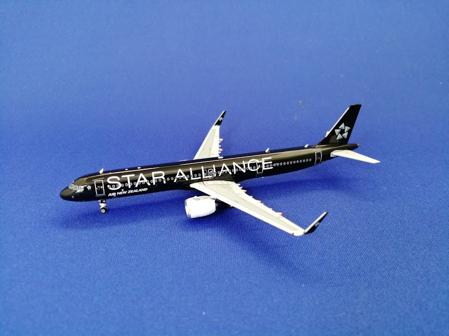11772 Phoenix Air New Zealand / ニュージーランド航空 A321neo Star Alliance ZK-OYB 1:400 完売しました。