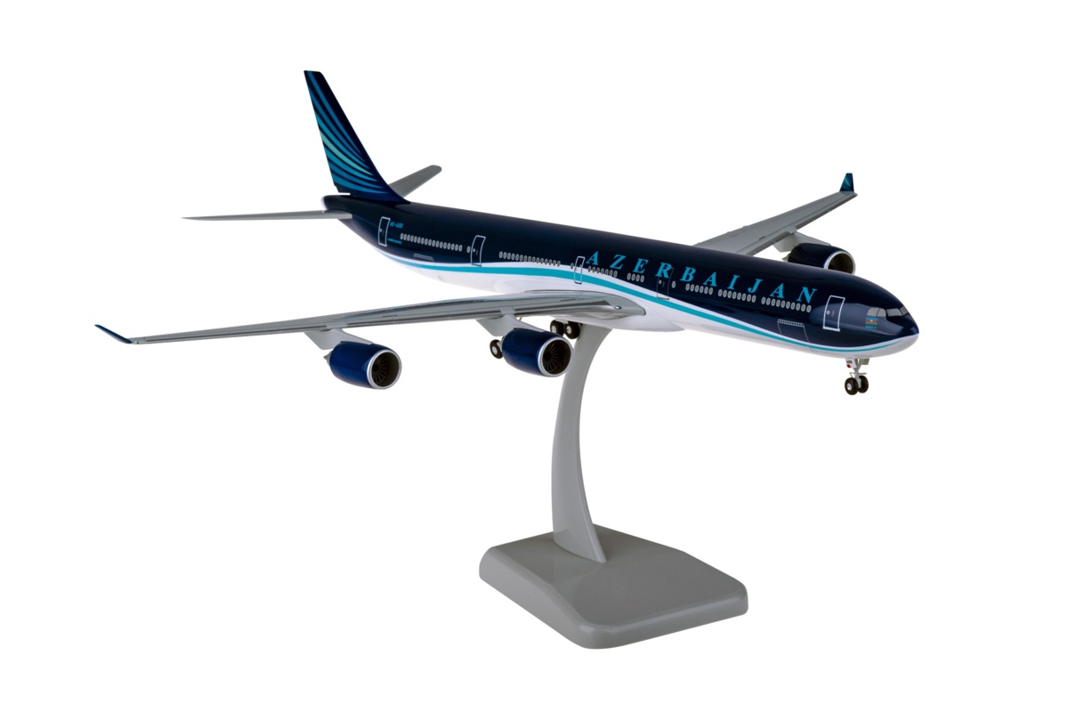 11922GR Hogan AZERBAIJAN / アゼルバイジャン航空 A340-600 4K-AI08 1:200 ランディングギア・スタンド付属 メーカー完売