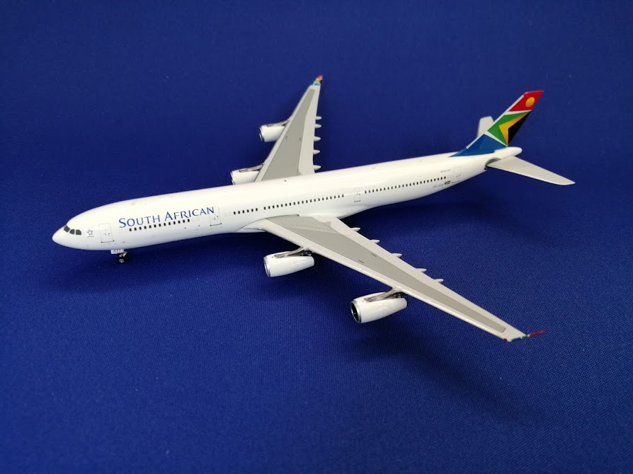 11769 Phoenix South African Airways / 南アフリカ航空 A340-300 ZS-SXF 1:400 お取り寄せ