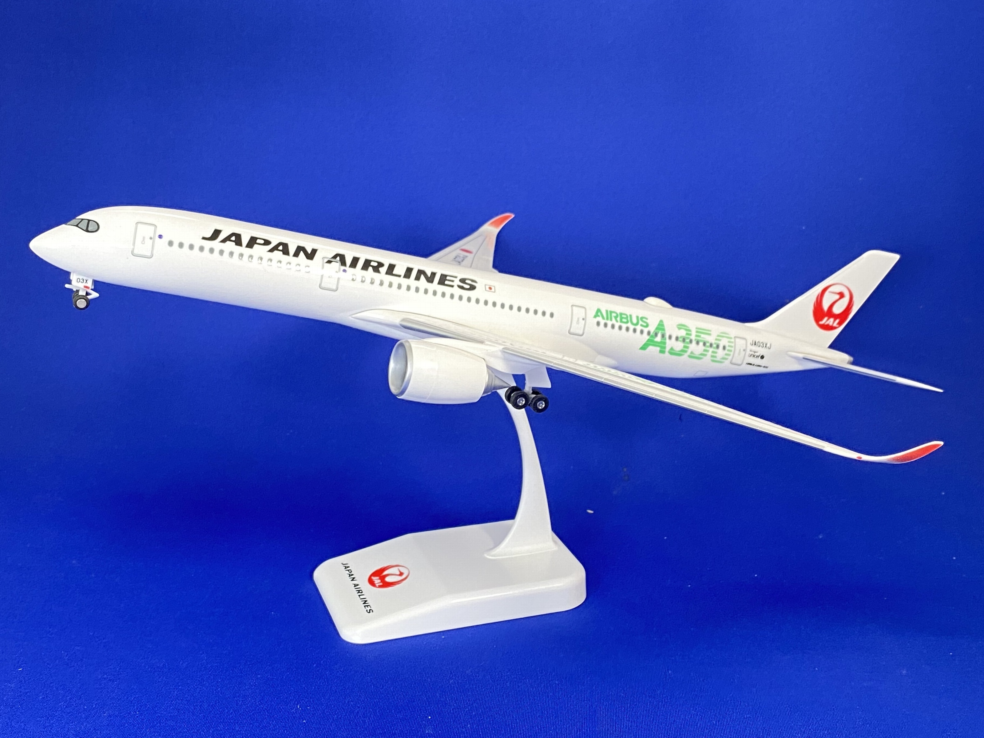 BJQ2045 JALUX企画品 (EVER RISE) JAL / 日本航空 3号機 A350-900 JA03XJ 組立品 スナップインモデル 1:200 完売しました。