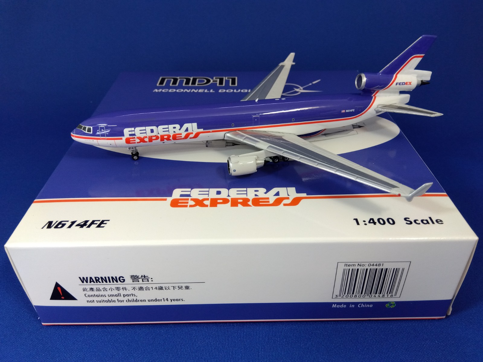 04481 Phoenix FedEx / フェデックス MD-11F Old livery N614FE 1:400 完売しました。