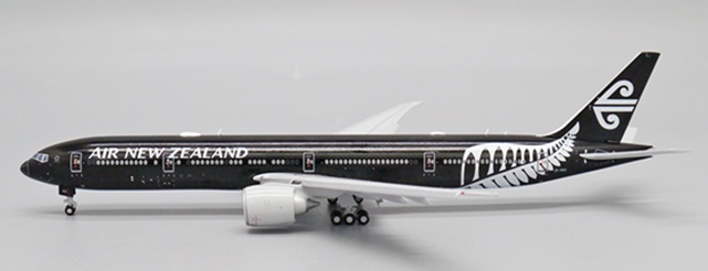 XX40006A JC WING Air New Zealand / ニュージーランド航空 All Blacks B777-300ER ZK-OKQ  Flaps Down 1:400 完売しました。