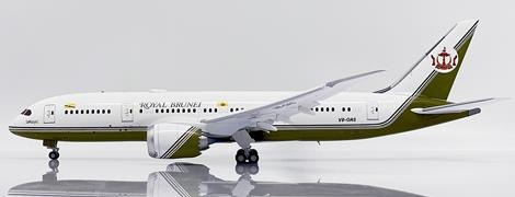 XX20264 JC WING Brunei Government / ブルネイ政府専用機 B787-8 BBJ V8-OAS スタンド付 1:200 メーカー完売