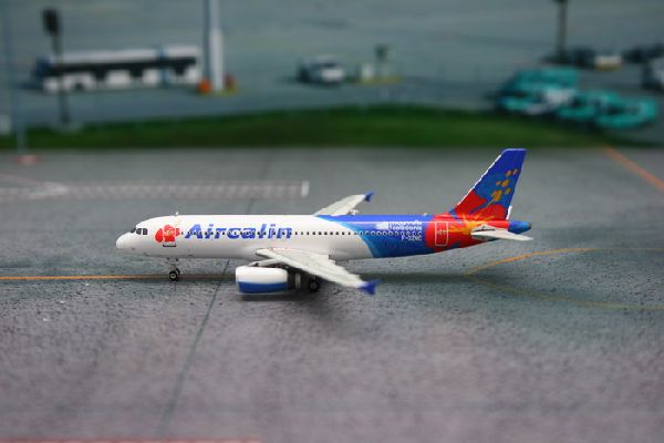 11056 Phoenix Aircalin / エアカラン A320  F-OZNC 1:400 お取り寄せ