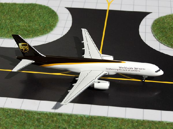 15380 GEMINI JETS UPS / ユーピーエス B757-200F N463UP 1:400 メーカー完売