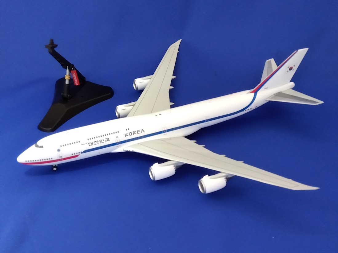 LH2346 JCWING Korean Air Force (ROKAF) / 韓国大統領専用機 韓国空軍 B747-8 HL7643 1:200 完売しました