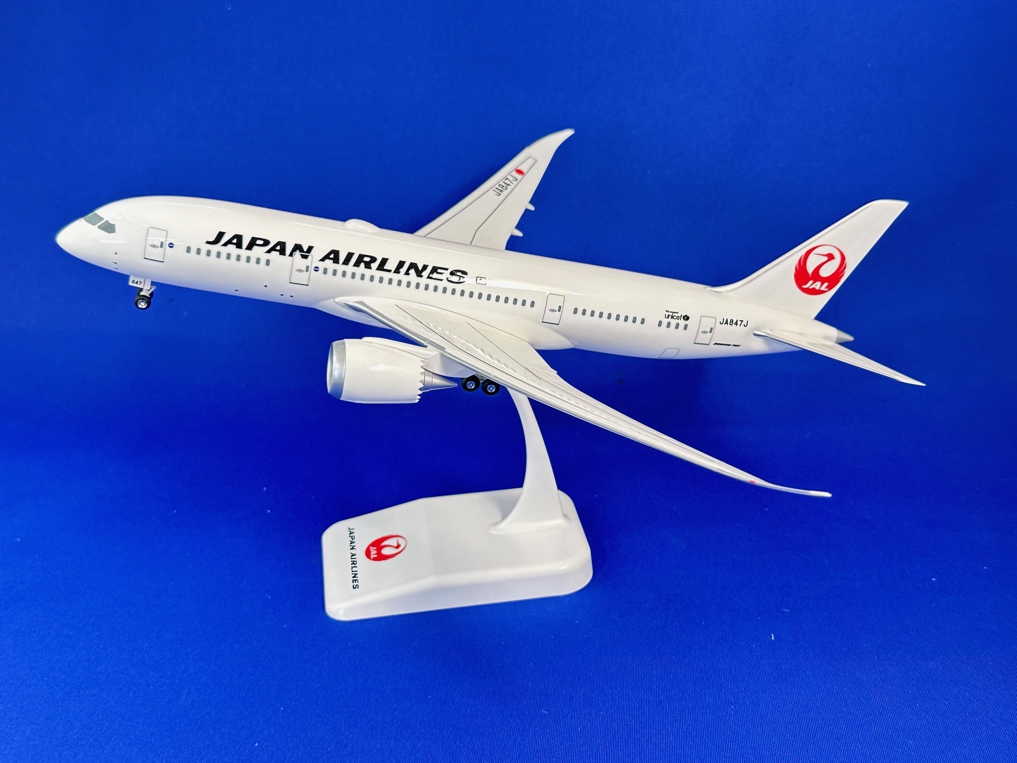 BJQ2063 JALUX企画品 (EVER RISE) JAL / 日本航空 B787-8 JA847J 組立品 スナップインモデル 1:200 お取り寄せ