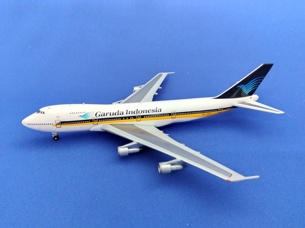 DK4001GIA JCWING Garuda Indonesia / ガルーダインドネシア航空/ガルーダ航空 B747-200 9V-SQL 1:400 完売しました。