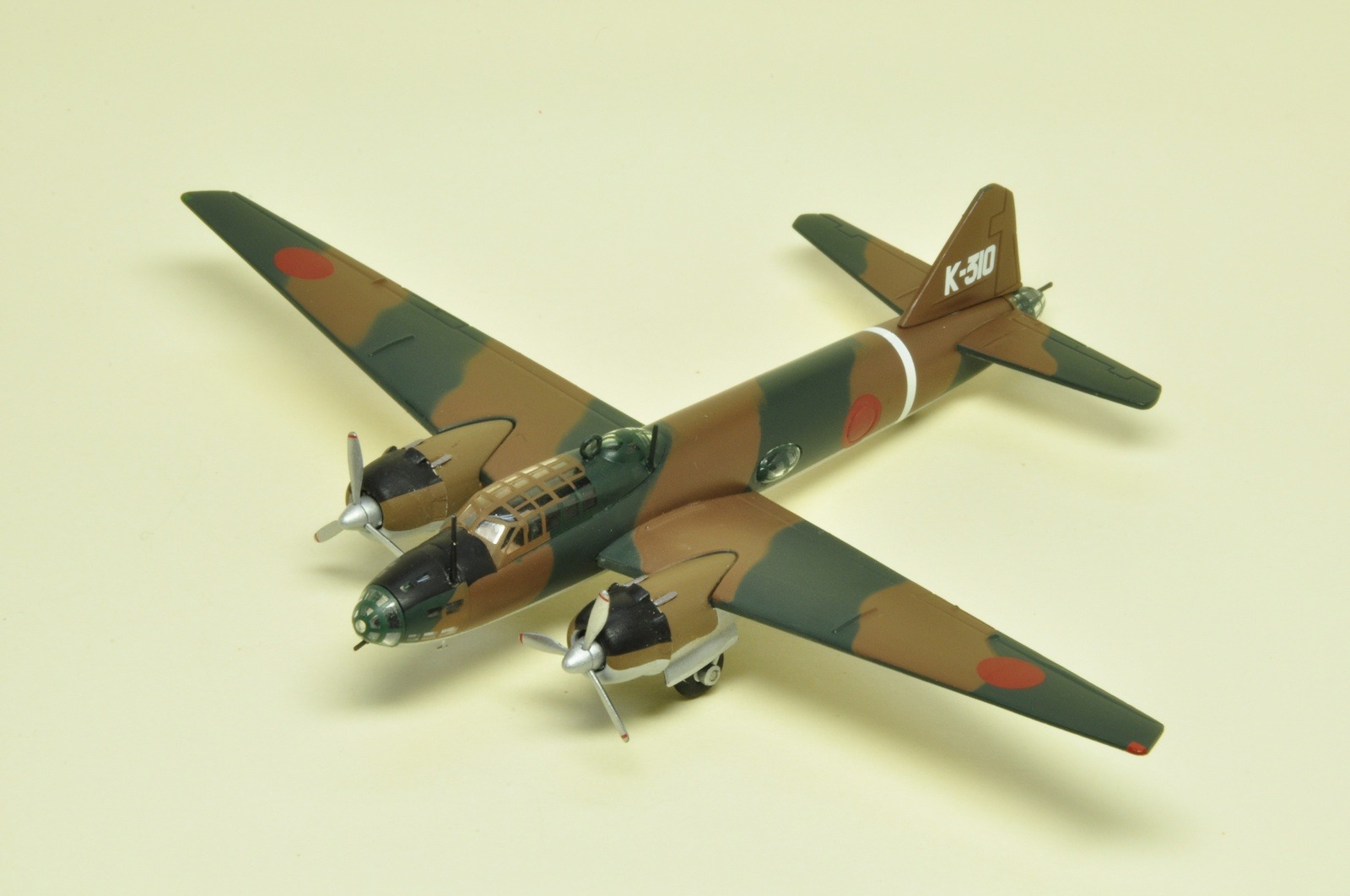 WA22100 WORLD AIRCRAFT 旧日本海軍 一式陸上攻撃機 11型 G4M1 鹿屋航空隊 K310 1:200 お取り寄せ