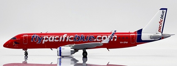 XX20348 JC WING Pacific Blue Airlines / パシフィック･ブルー ERJ-190AR VH-ZPM スタンド付 1:200 メーカー完売