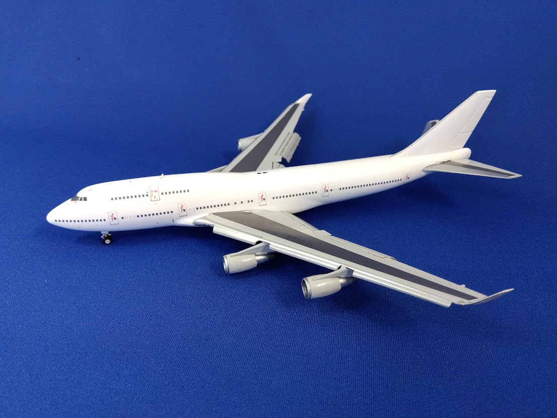 BK2007A JCWING BLANK White / ホワイト B747-400 GE Engine Flap Dawn 1:400 完売しました。