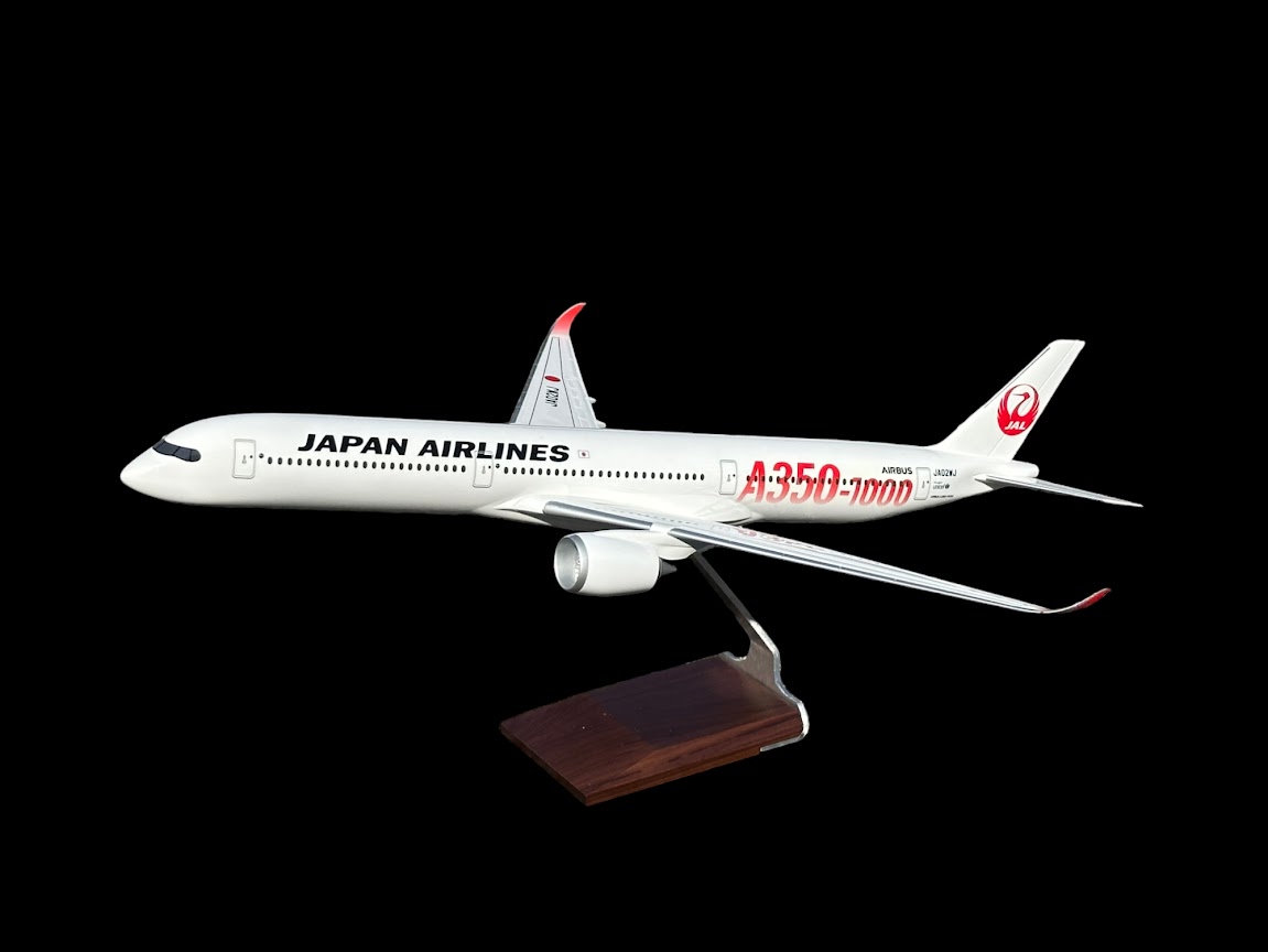BJE3059 JALUX企画品 PACMIN JAL / 日本航空 A350-1000 JA02WJ Gradient Logo 1:100 組立品 木製スタンド付き