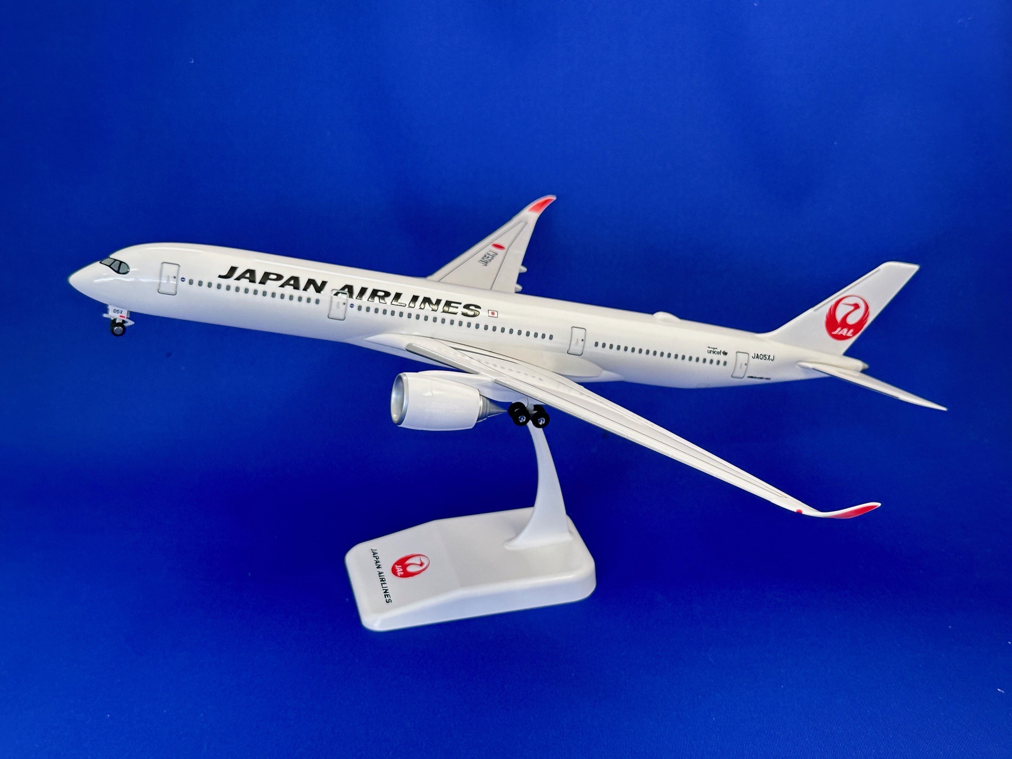 BJQ2056 JALUX企画品 (EVER RISE) JAL / 日本航空 5号機 A350-900 JA05XJ 組立品 スナップインモデル 1:200 お取り寄せ