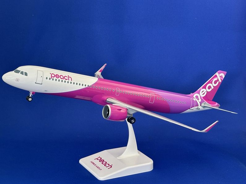 MM10011 EVER RISE PEACH / ピーチ A321LR JA903P 組立品 スナップインモデル 1:100 メーカー完売