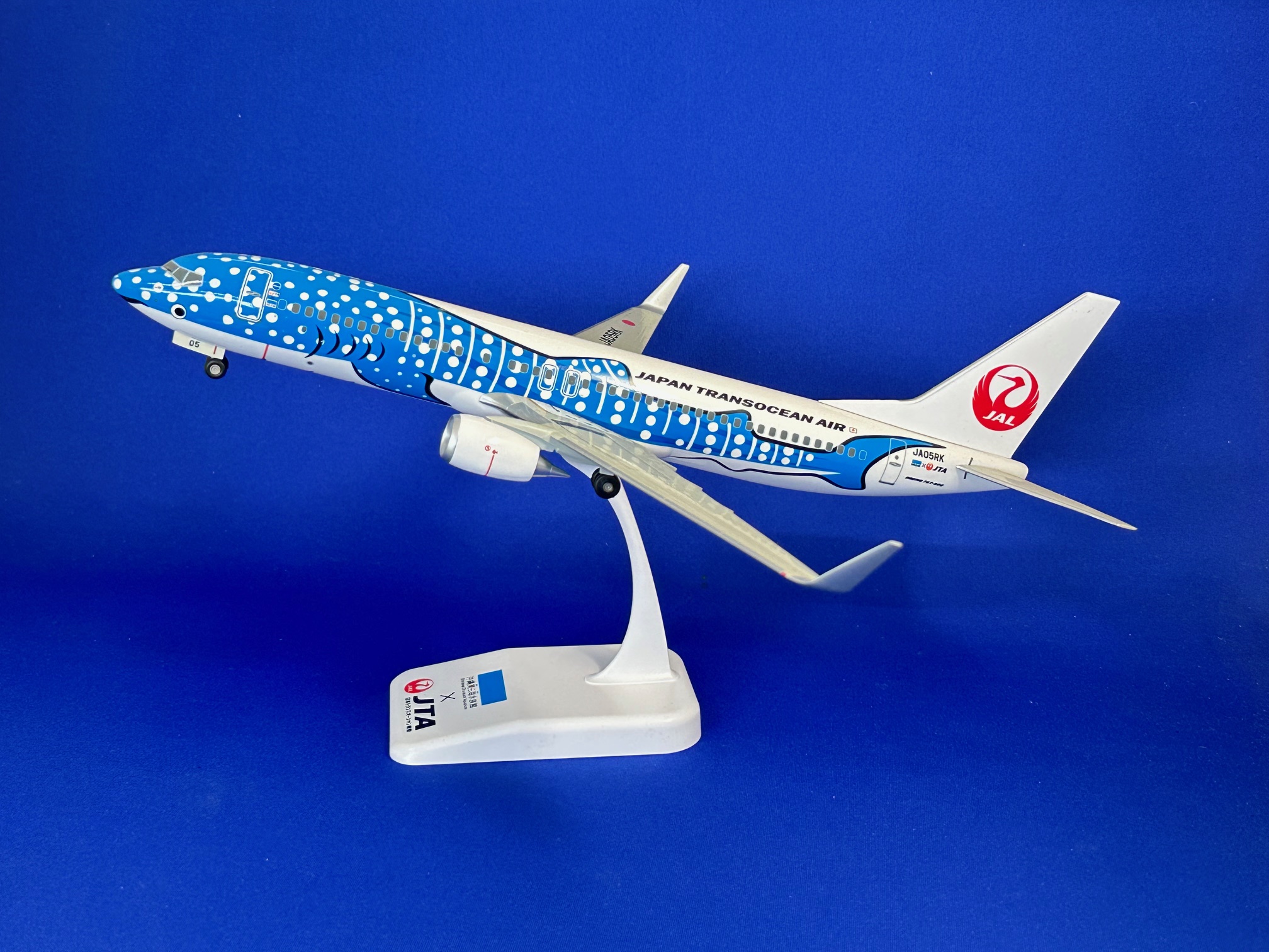 BJQ2047 JALUX企画品 (EVER RISE) JTA Japan Transocean Air / 日本航空グループ 日本トランスオーシャン航空 ジンベエジェット B737-800 JA05RK 組立品 スナップインモデル 1:130 完売しました。