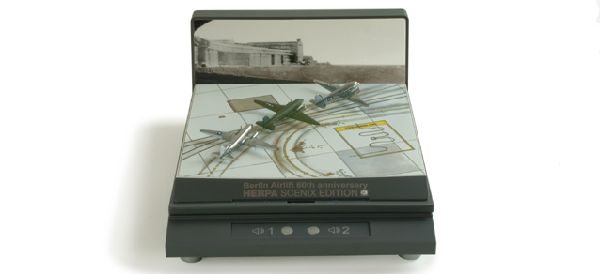 461498 Herpa Berlin Airlift 60th Ann / ベルリン空輸60周年記念 Set DC-3/C-47A SCENIX 1:500 メーカー完売