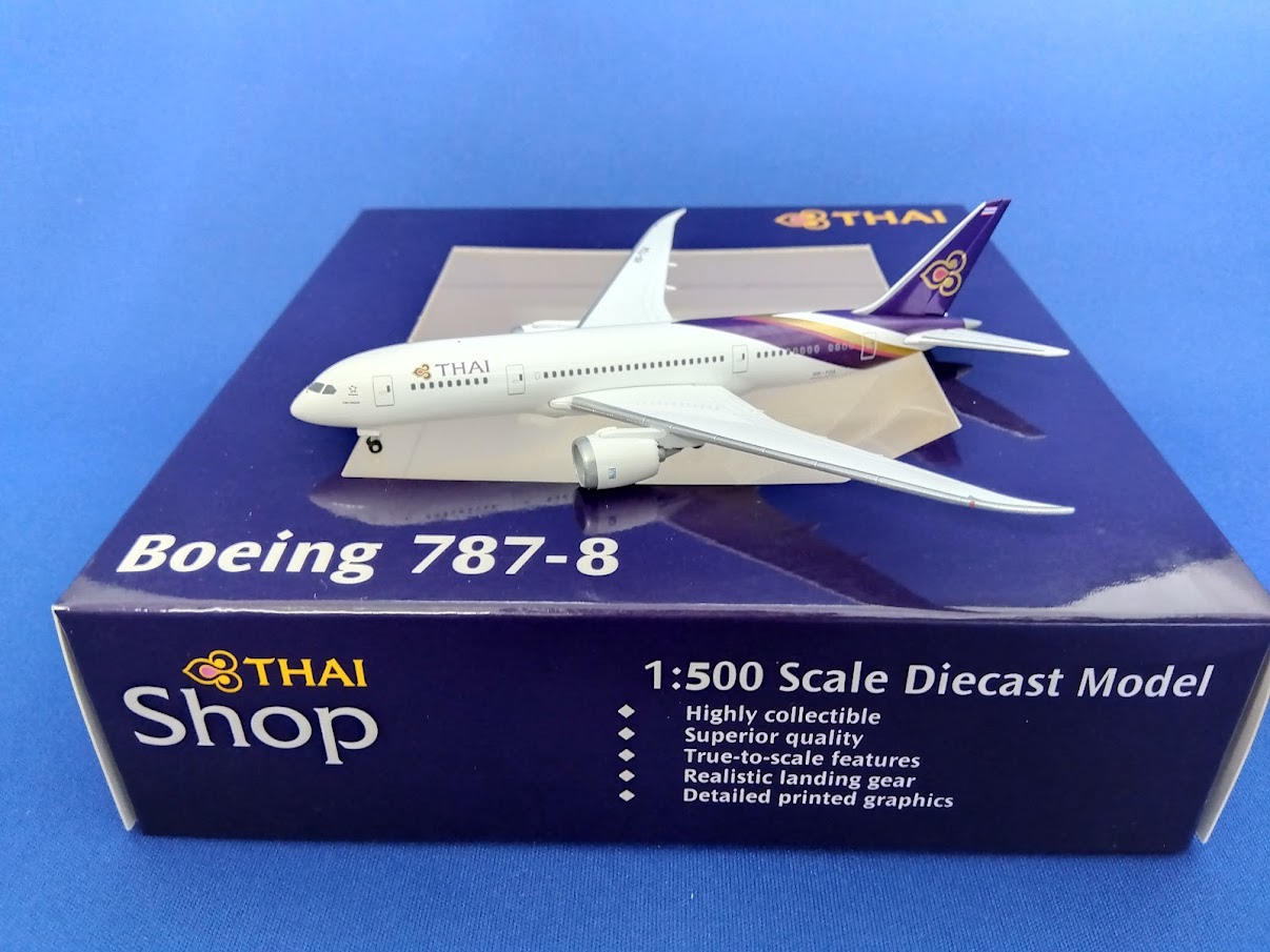 526937 航空会社オフィシャルモデル Thai Airways / タイ国際航空 B787-8 HS-TQA 1:500 完売しました。