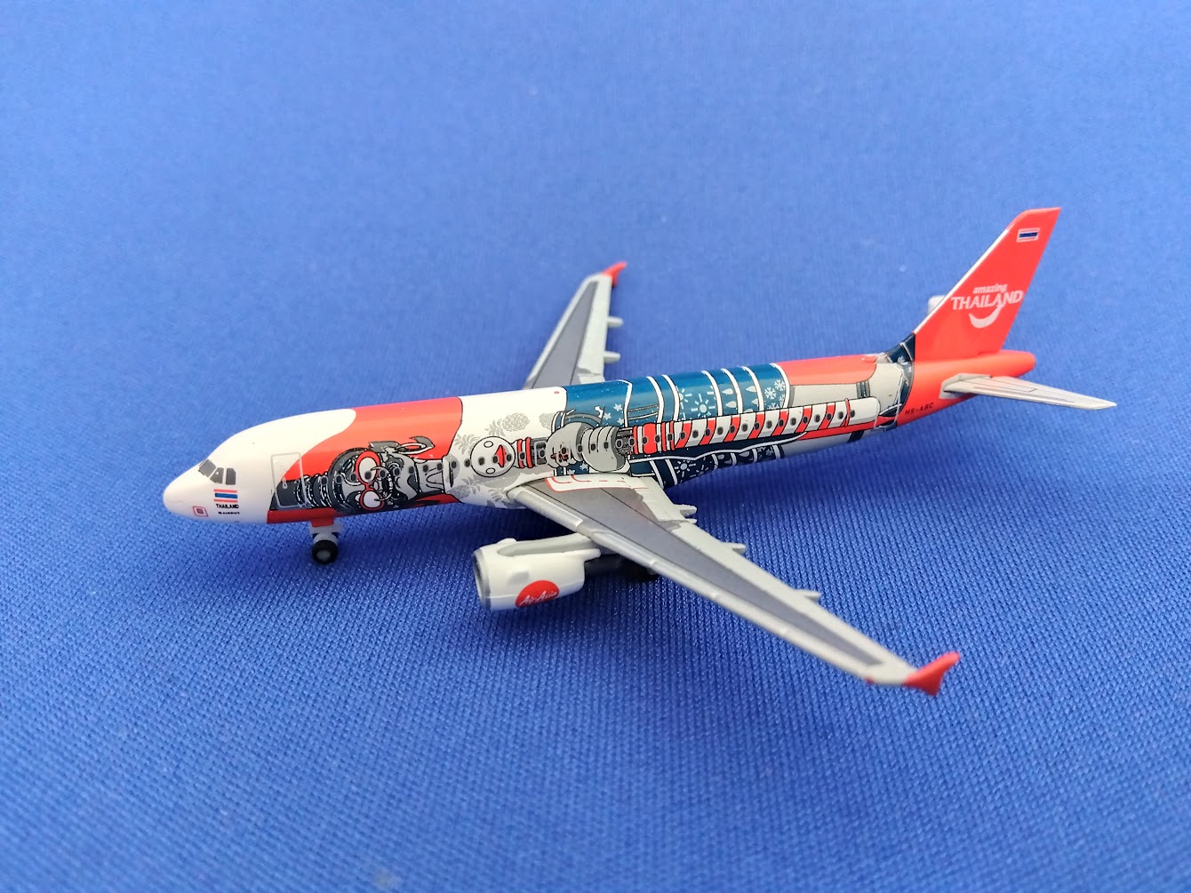 531702 Herpa CLUB MODELS THAI AIRASIA / タイ エアアジア Amazing Thailand A320 HS-ABC プラスチック製スタンド付 1:500 メーカー完売