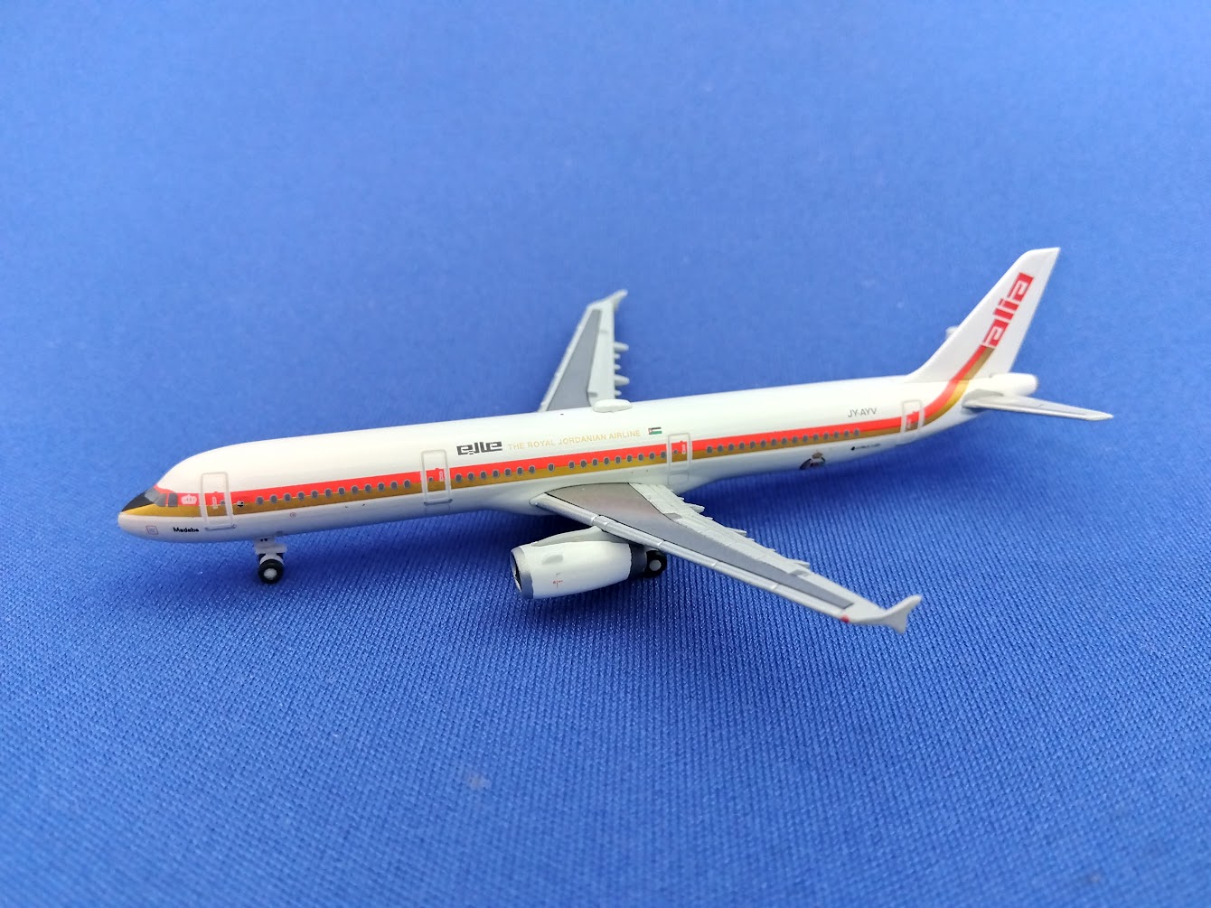 536462 Herpa CLUB MODELS Alia - Royal Jordanian Airline / アリア・ヨルダン航空 A321 JY-AYV プラスチック製スタンド付 1:500 完売しました