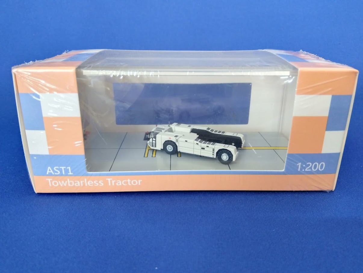 GSE2AST101 JCWING Towbarless Tractor/空港車両 AST1 1:200 完売しました。
