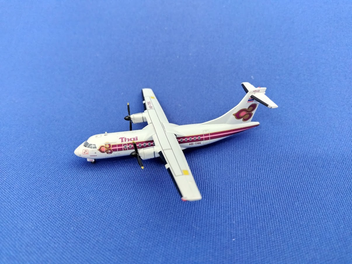 LH4238 JCWING Thai Airways / タイ国際航空 ATR-42-320 HS-TRK 1:400 メーカー完売