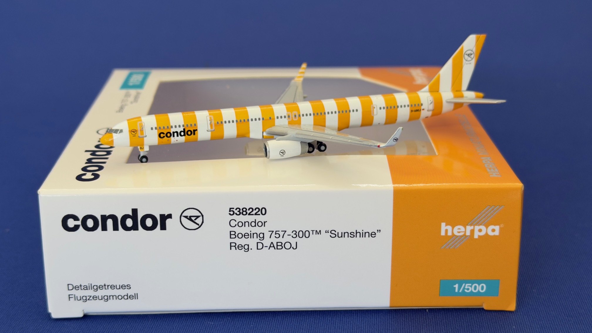 538220 Herpa CLUB MODELS Condor / コンドル航空 Sunshine B757-300 D-ABOJ プラスチック製スタンド付 1:500 メーカー完売